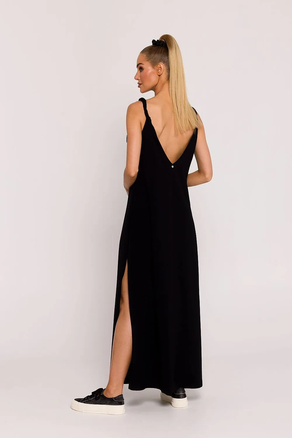TEEK - Black V Backed Knit Dress