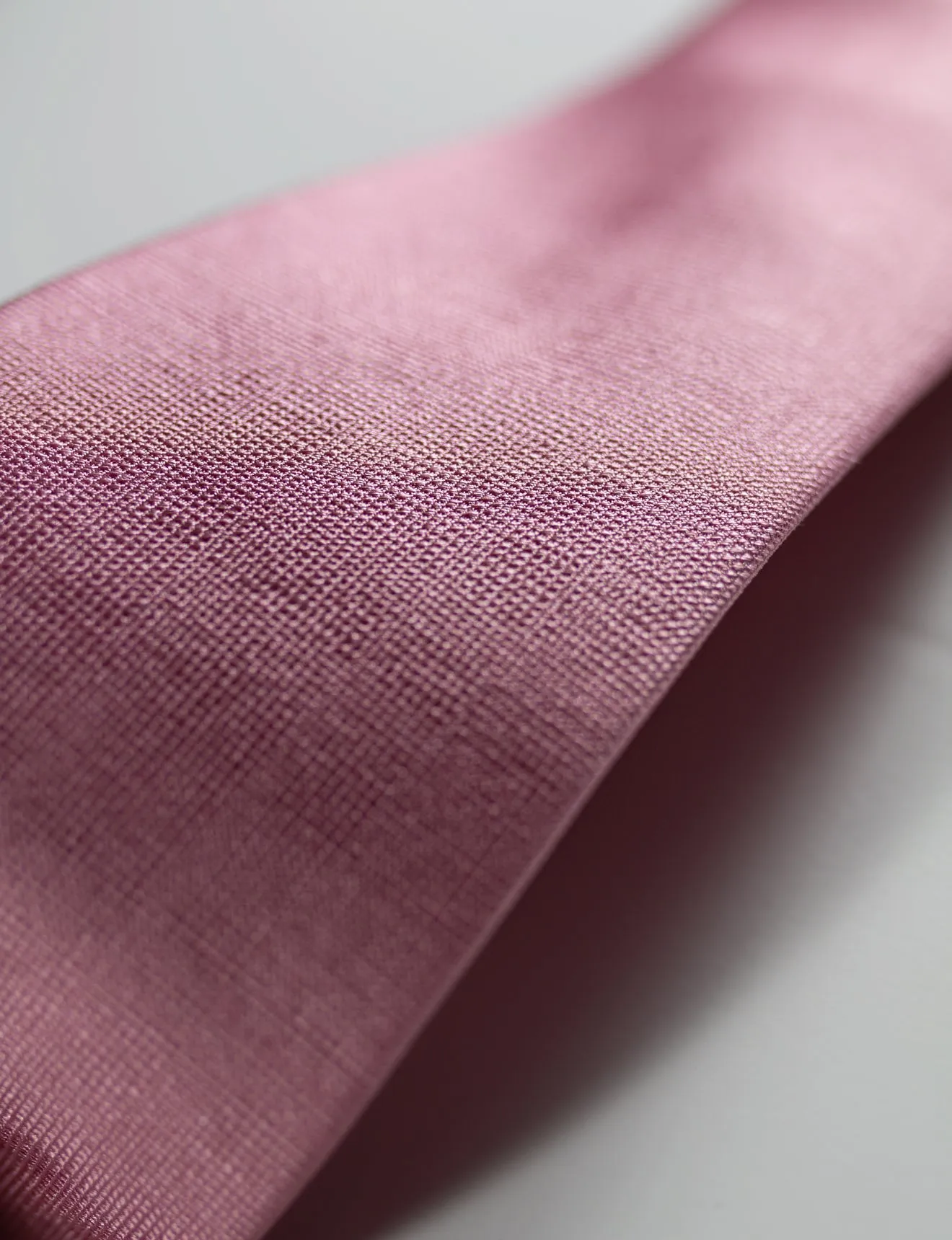 Textured Pink Tie & Butterfly Pocket Square Set
